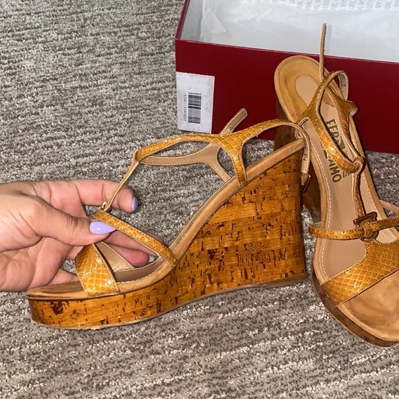 Ferragamo wedges - Picture 2 of 4